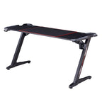Bureau de jeu en fibre de carbone noire avec lumières LED, ports USB et support de contrôleur – 67,5 po de largeur