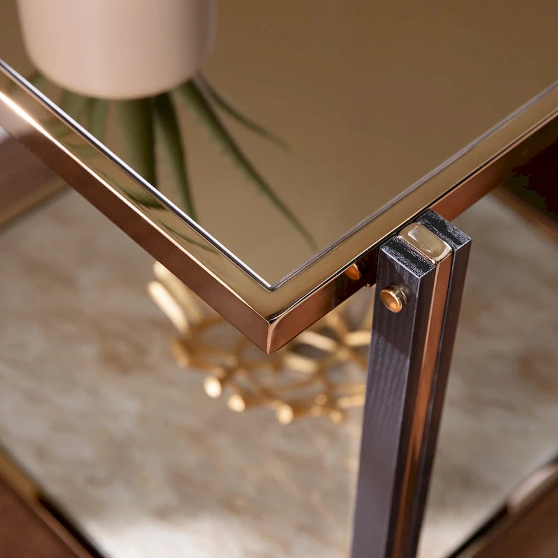 Table d'appoint Champagne et Verre Fumé avec Plateau Inférieur en Faux Marbre – Simple