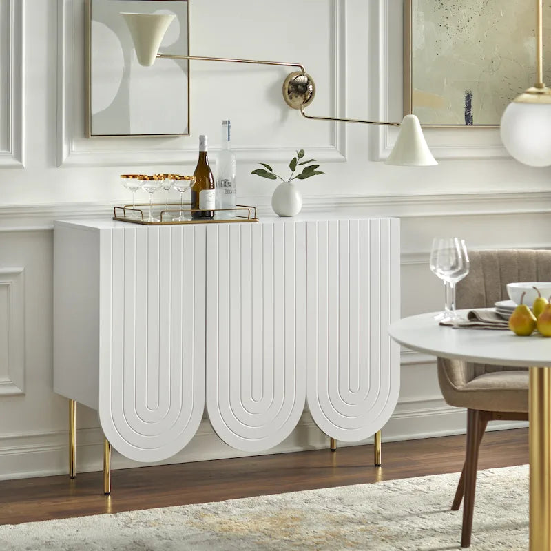 Bahut à 3 portes festonnées en MDF blanc / rose / indigo avec étagères réglables et pieds en métal doré