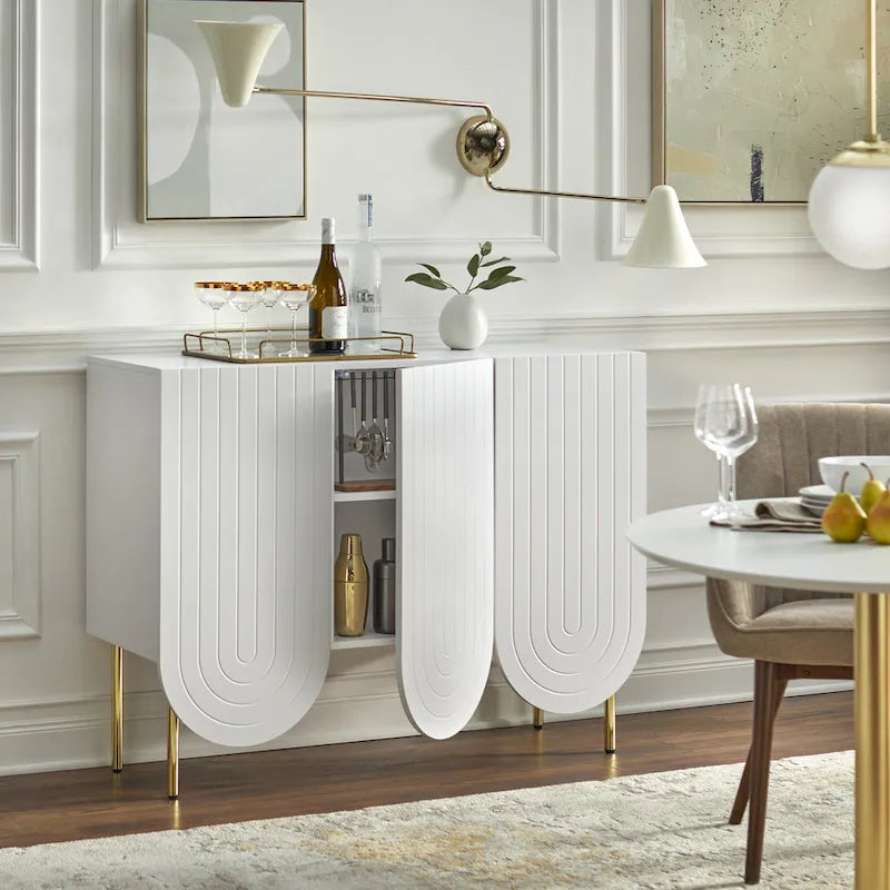 Bahut à 3 portes festonnées en MDF blanc / rose / indigo avec étagères réglables et pieds en métal doré