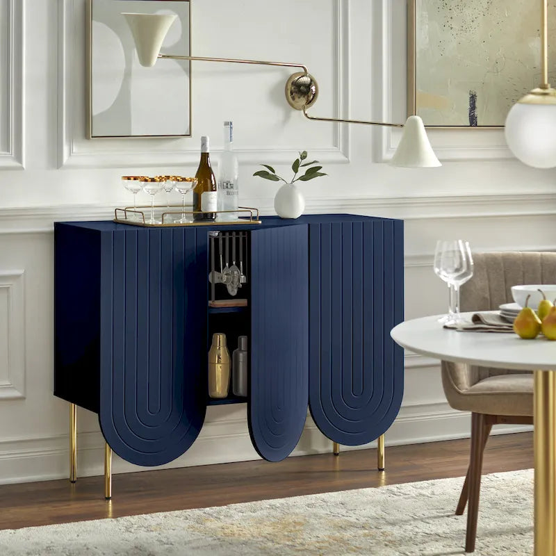 Bahut à 3 portes festonnées en MDF blanc / rose / indigo avec étagères réglables et pieds en métal doré