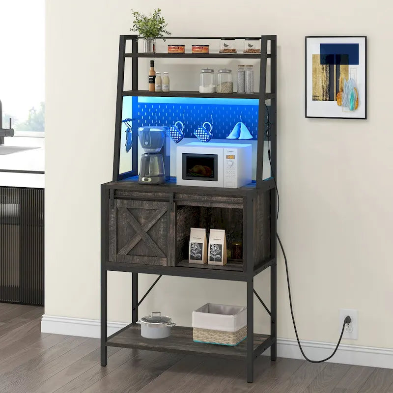 Étagère de boulanger à 5 niveaux en fer blanc/marron/chêne avec bande LED RGB, armoire à porte coulissante en X et 2 prises AC + 2 prises USB