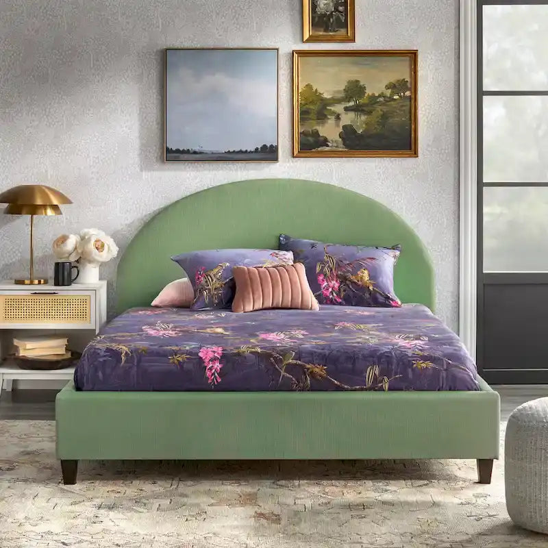 Lit plate-forme queen size avec tête de lit ronde, tapissé en gris argenté / jaune pâle / vert jonc de mer / lin blanc – Simple