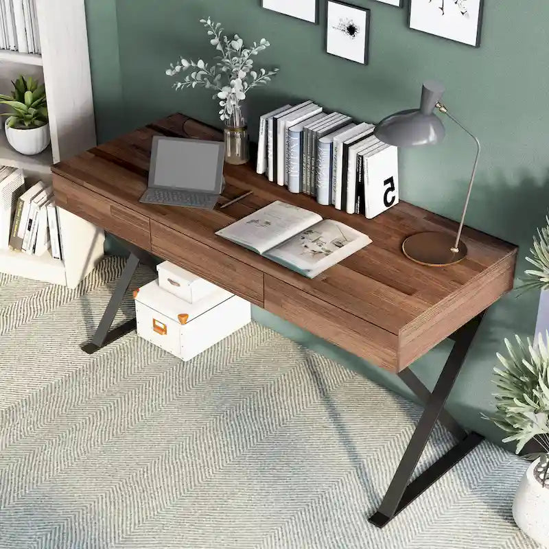 Bureau d'ordinateur industriel en noyer, métal et placage de bois avec base en X, 3 tiroirs et prise USB + courant – Simple