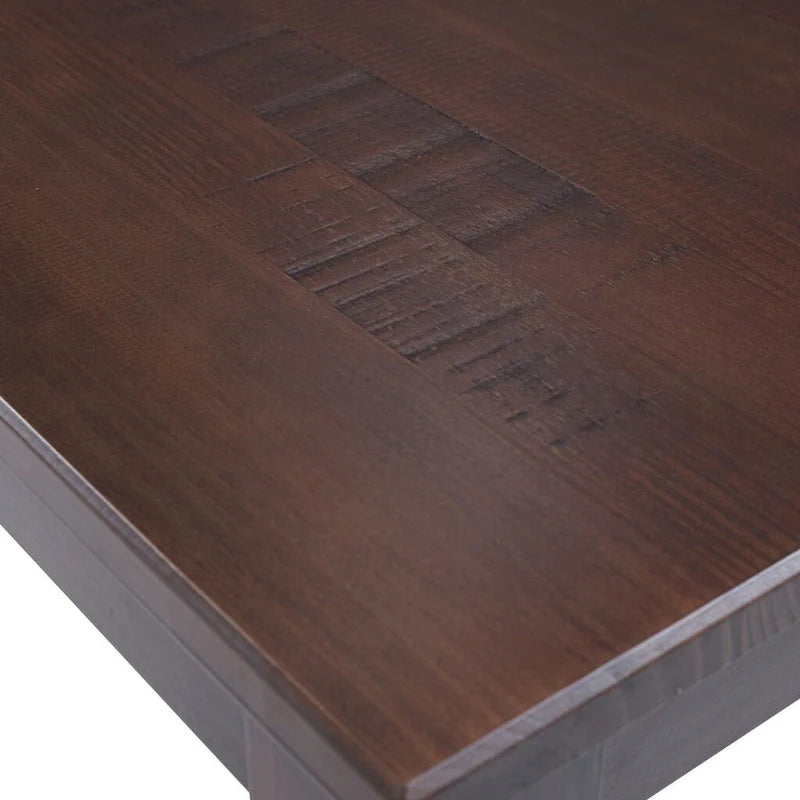 Table de salle à manger de style rustique en pin massif Sahara / Mahogany vieilli avec pieds tournés – 6 places