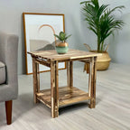 Table d'appoint en bois d'acacia massif, finition naturelle/acajou, avec étagère inférieure et pieds réglables – Simple