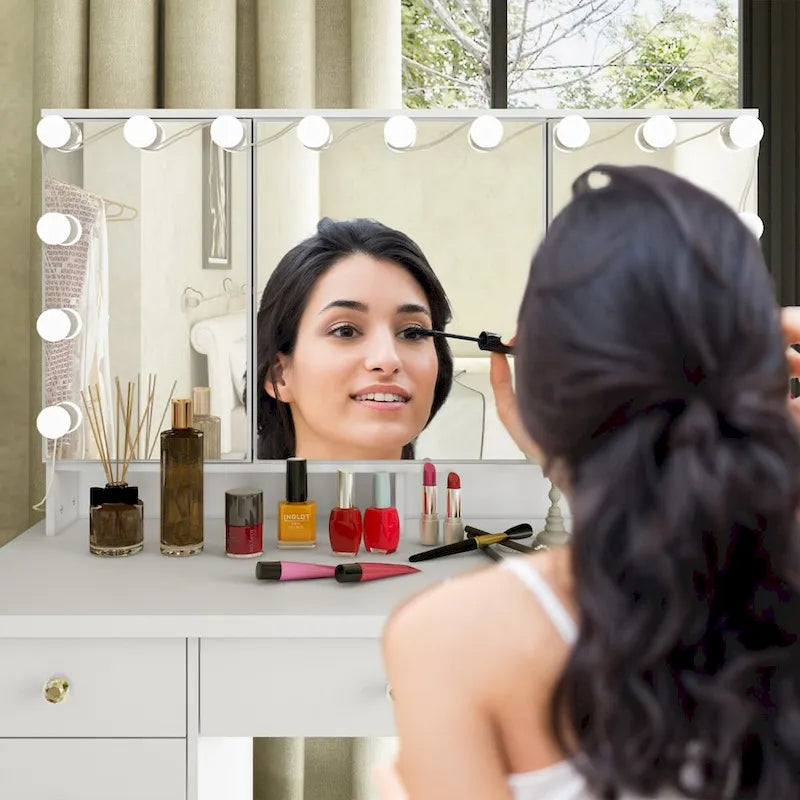 Coiffeuse Blanche / Noire avec 9 tiroirs, 3 miroirs et éclairage LED – Simple